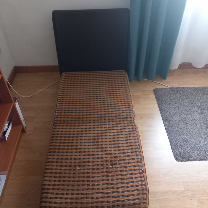 SOFÁ CAMA de uma pessoa