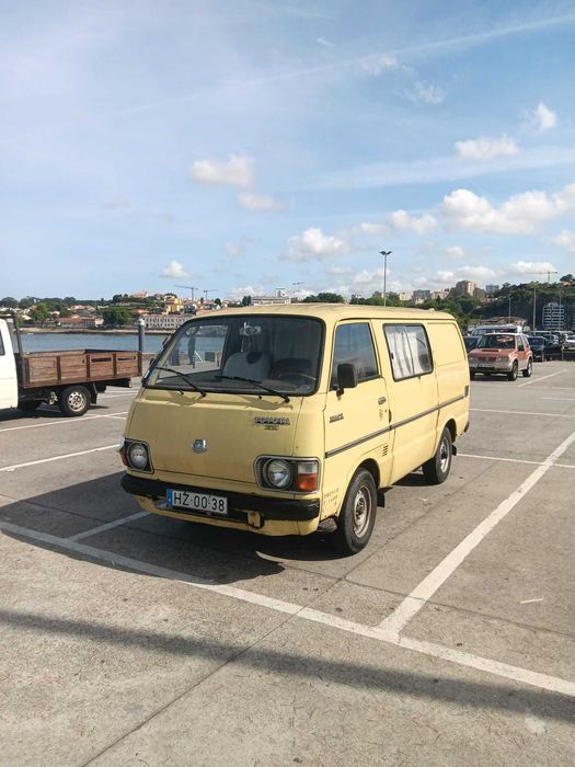 Vende-se carrinha Toyota Hiace (modelo 1981)
