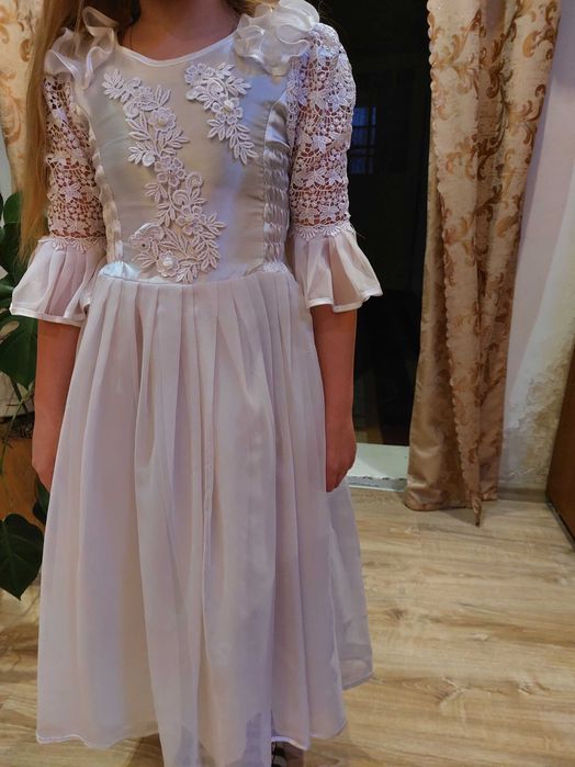 Плаття на Причастя