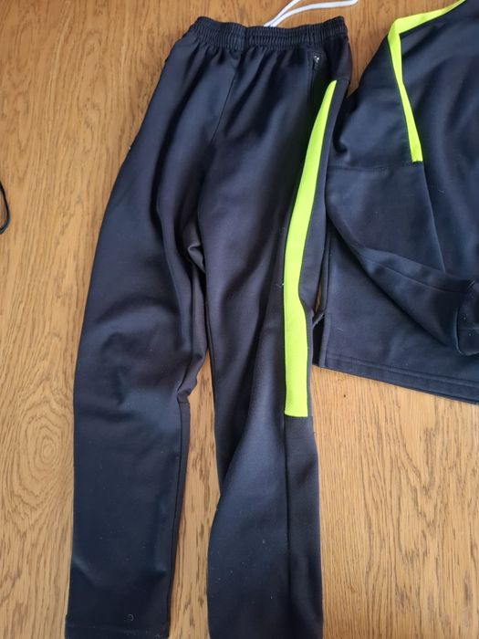 Komplety sportowe, dresy, bluza