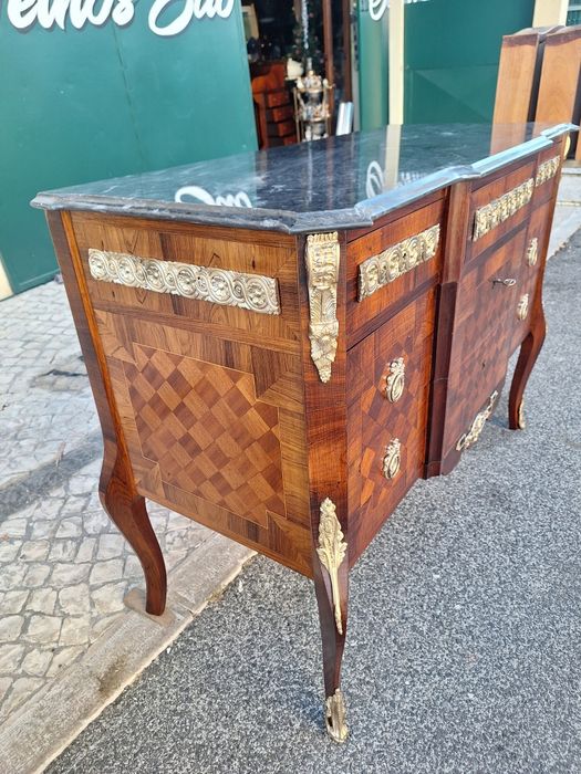 Comoda Louis XV  antiga