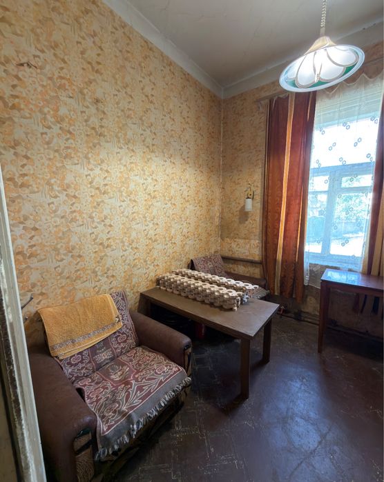 Продаж частини будинку з ділянкою в центрі Чернігова (вул. Київська)