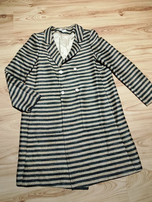 Złoty Damski Płaszcz Dwurzędowy W Paski Hoss Intropia