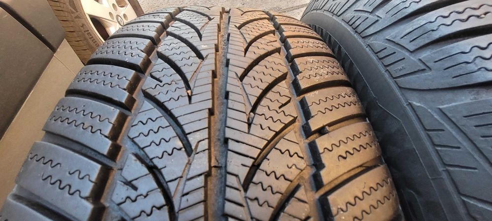 235 / 65 R  17  Sportiva  / Komplet