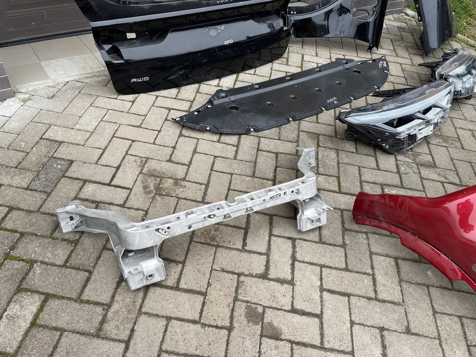 Ford Mustang Mach E бампер