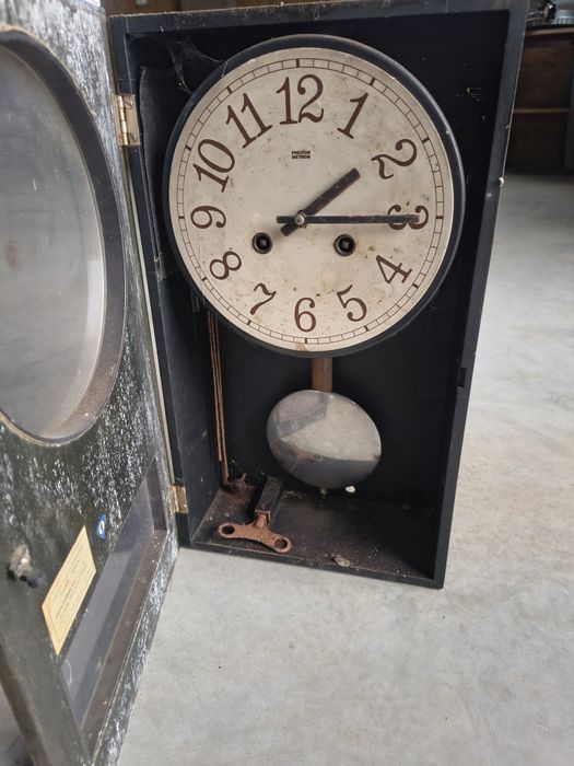 Zegar Ścienny Metron