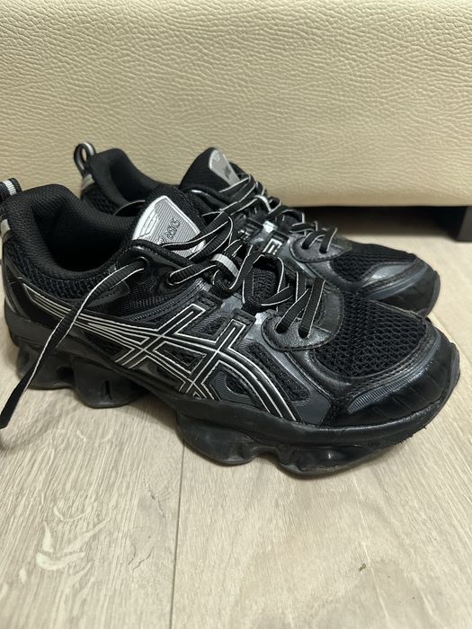 Продам кросівки asics