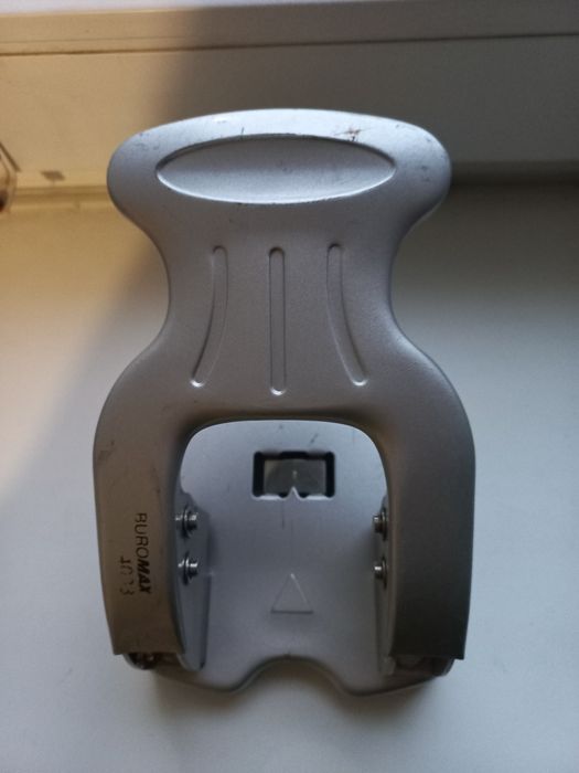 Дырокол концелярский buromax 4033