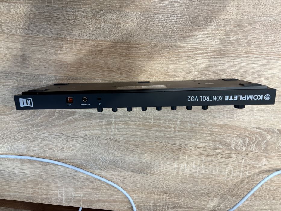 Midi-клавиатура Native Instruments Komplete Kontrol M32