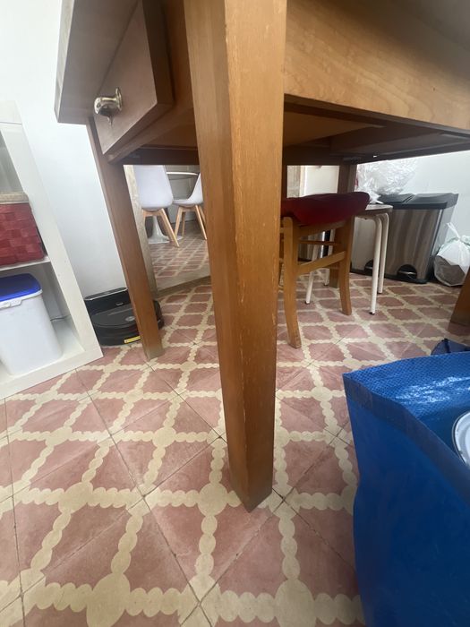 Mesa em madeira macisa Area Sore