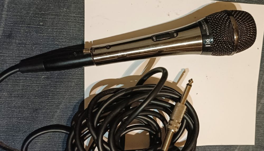 Продам микрофон.