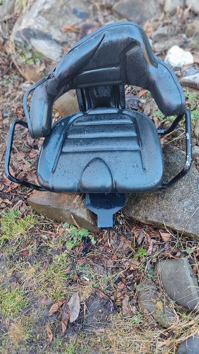 Сидіння в трактор ,погрущик і тд