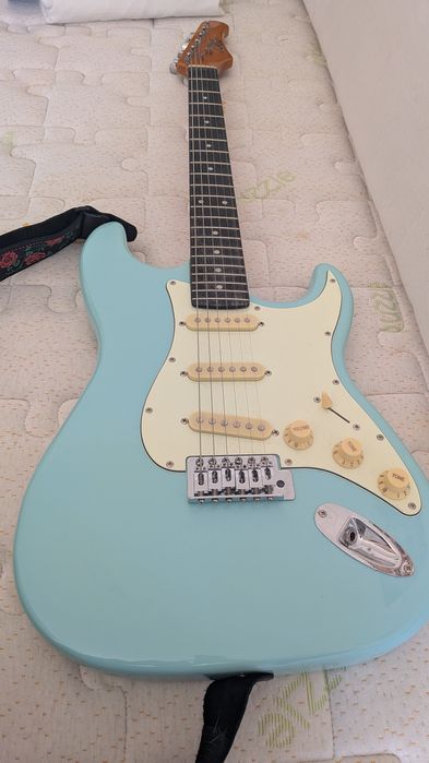 Guitarra elétrica "Eko"
