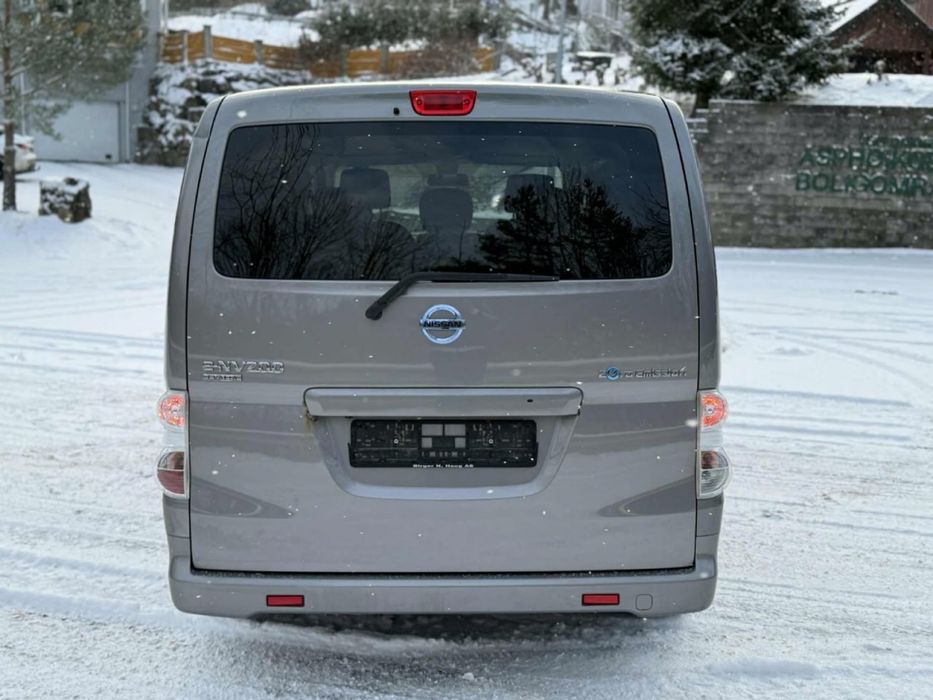 Nissan e-NV 200 Evalia (40 квт/ пасажир 7/ тепловий насос/ підігрів)