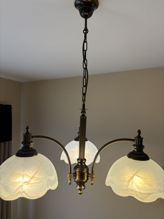 Sprzedam żyrandol i kinkiety