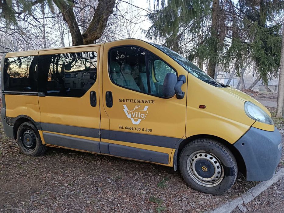 Опель віваро пасажир