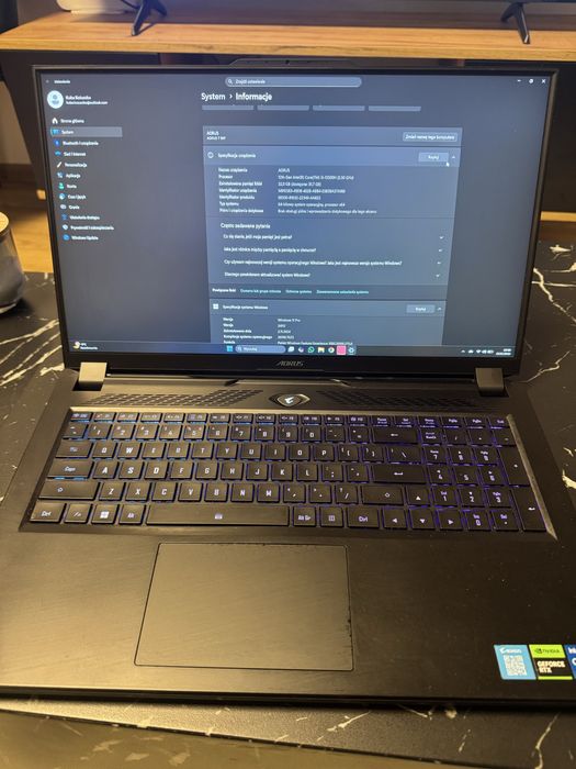 Laptop gamingowy GIGABYTE Aorus 7 9kf