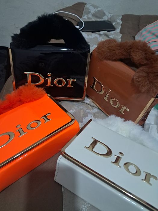 Bolsas disponíveis para entrega imediata