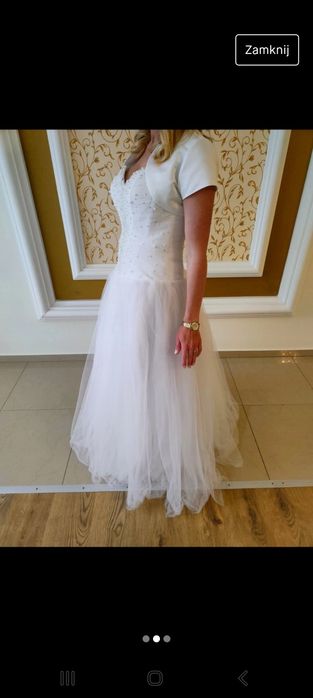 Piekna sukienka ślubna