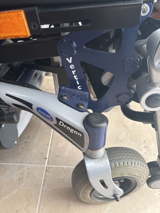 Cadeira de rodas elétrica Invacare Dragon Verticalizer