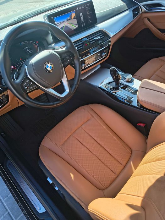 BMW 5 2022 Pełny serwis ASO koniakowe skóry 1 właściciel ideał nowe opony