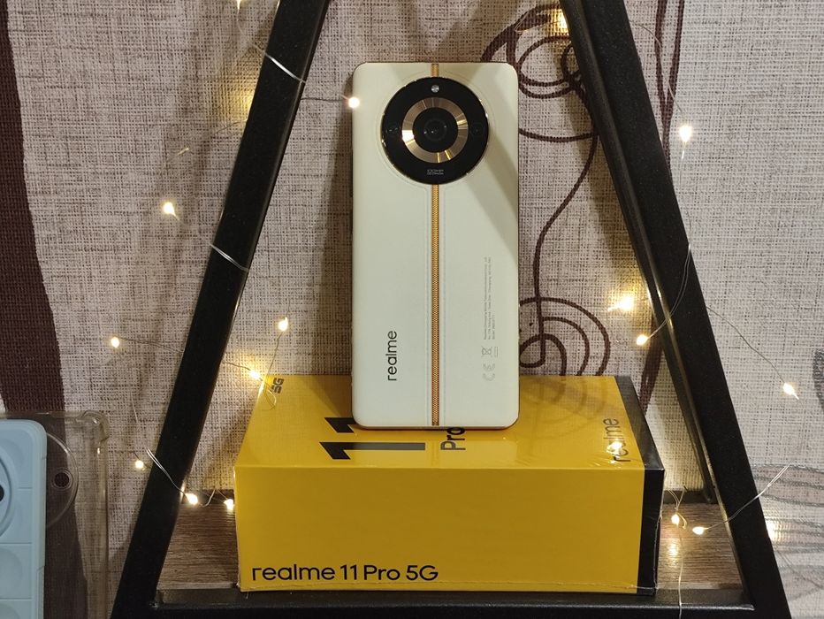 Телефон Realmi 11 Pro 5G 8/256Gb