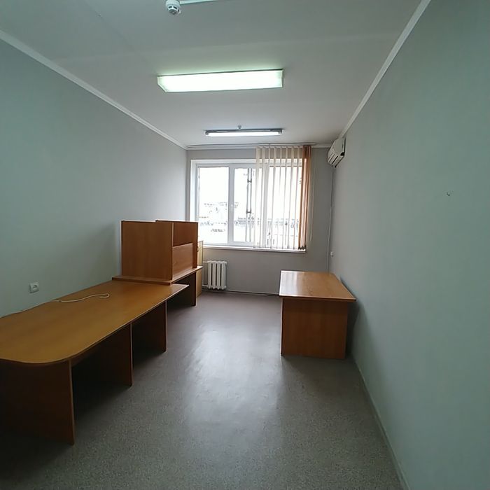 Здам офіс 17 м2, бізнес центр біля метро Лівобережна,вул. Сверстюка 19