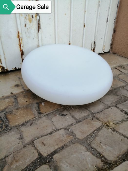 Candeeiro de tecto para sala ou cozinha.