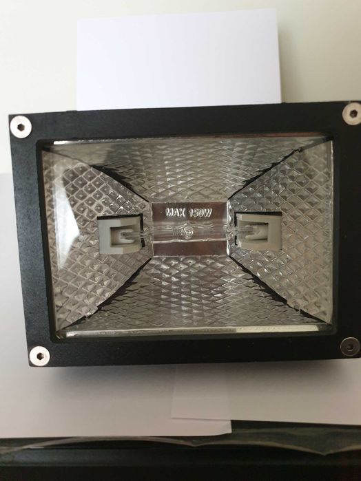 Lampa zewnętrzna