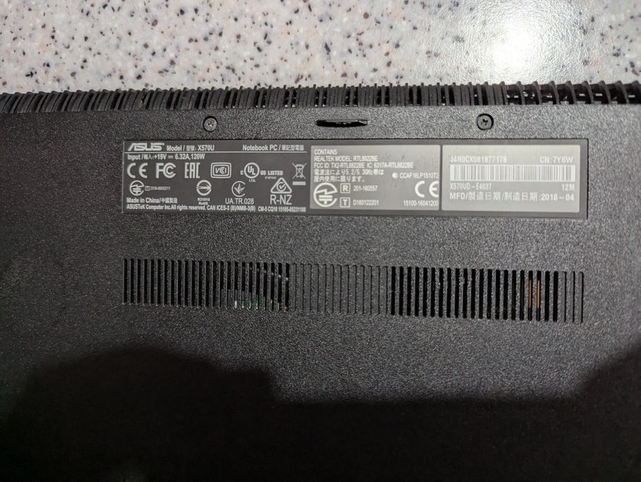 Ігровий ноутбук Asus X570U/ i7-8550U/ 16GB/ SSD256GB+1TB/ GTX1050 4GB