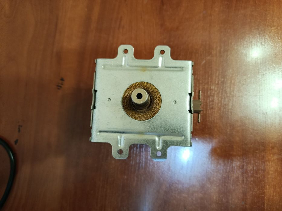 Магнетрон Toshiba 2M258J (DE)