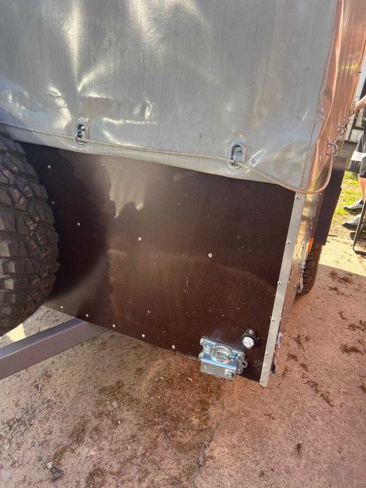 Причіп автомобільний