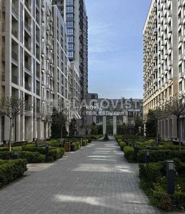 Вигідно! комерційне приміщення ЖК Ярославів .Град Золоті ворота. Центр