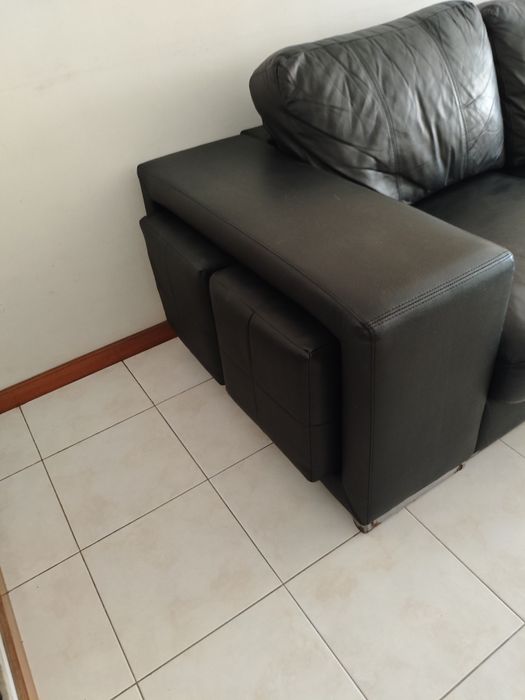 Sofá chaise lounge.