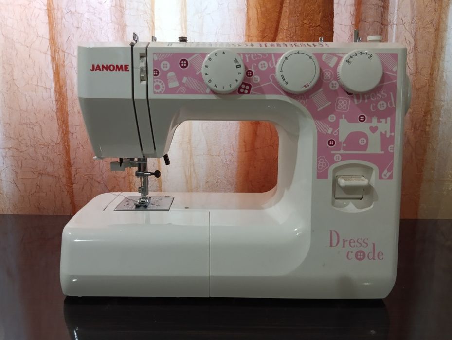 Швейная машинка Janome Dress Code