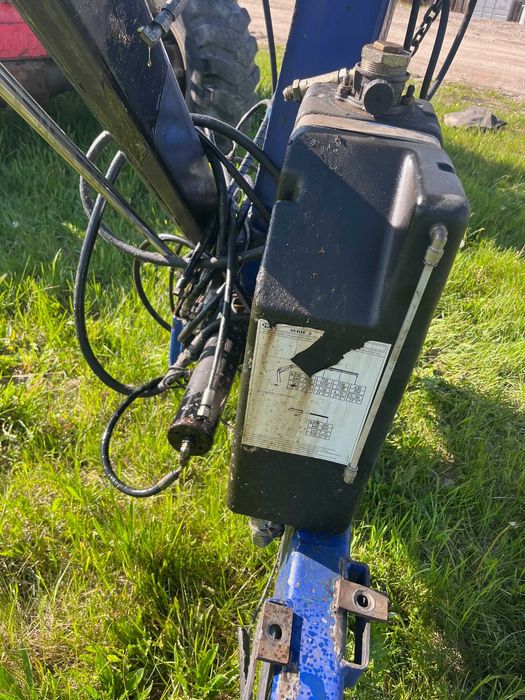 HDS żuraw PM 3 z 2005 r. na busa waga 450 kg