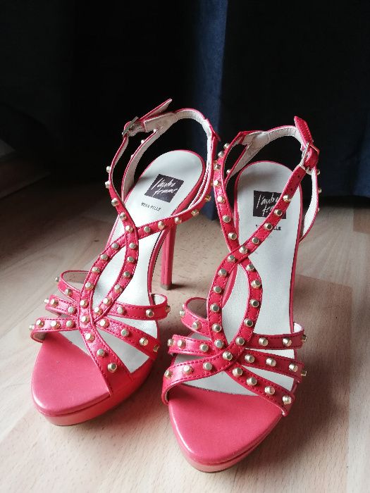 NOWE szpilki na platformie czerwone 35 złote nity