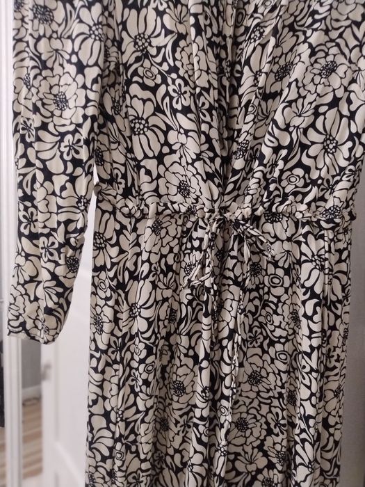 Sukienka długa na guziczki