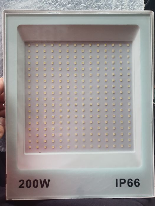 Holofote 200w luz fria