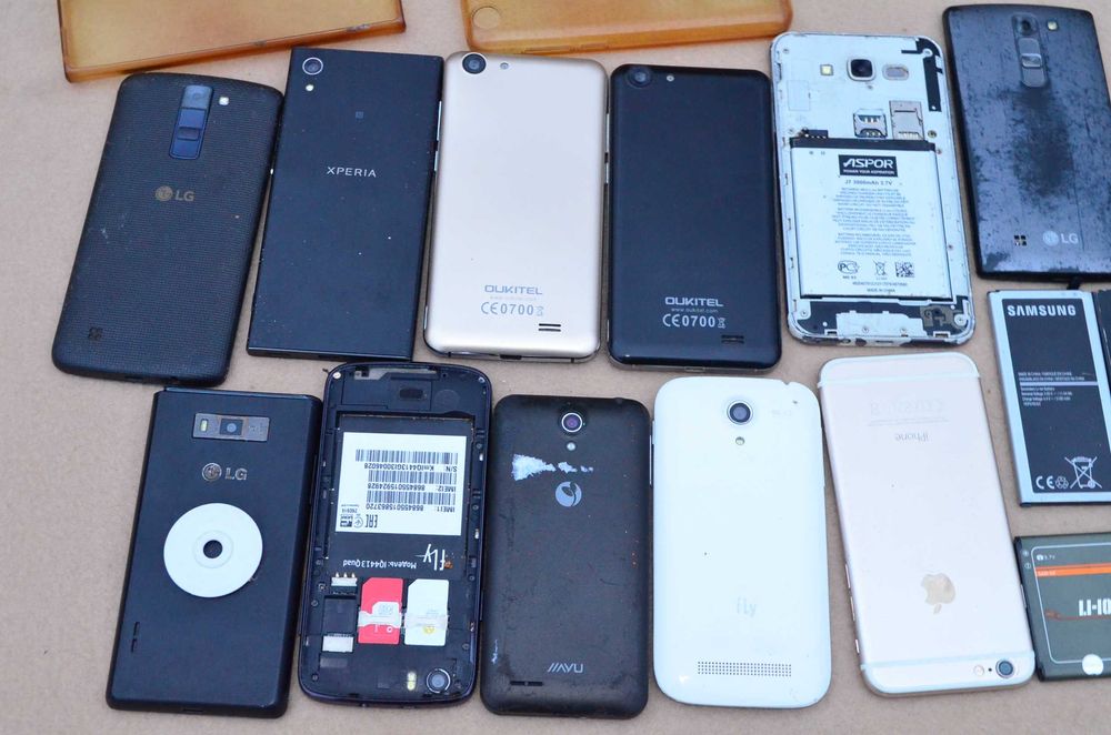 Цена за14 Смартфоны на з/ч iPhone LG Samsung Fly Oukitel аккумуляторы
