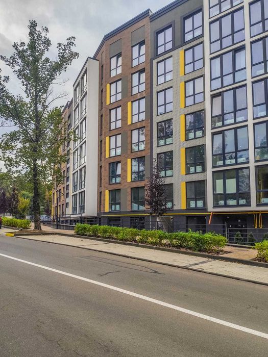 39,3м.кв. Квартира+ лоджия з розвинутою інфраструктурою.