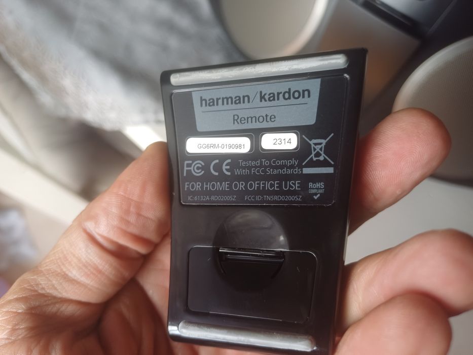 Coluna Portatil Harman Kardon (JBL)