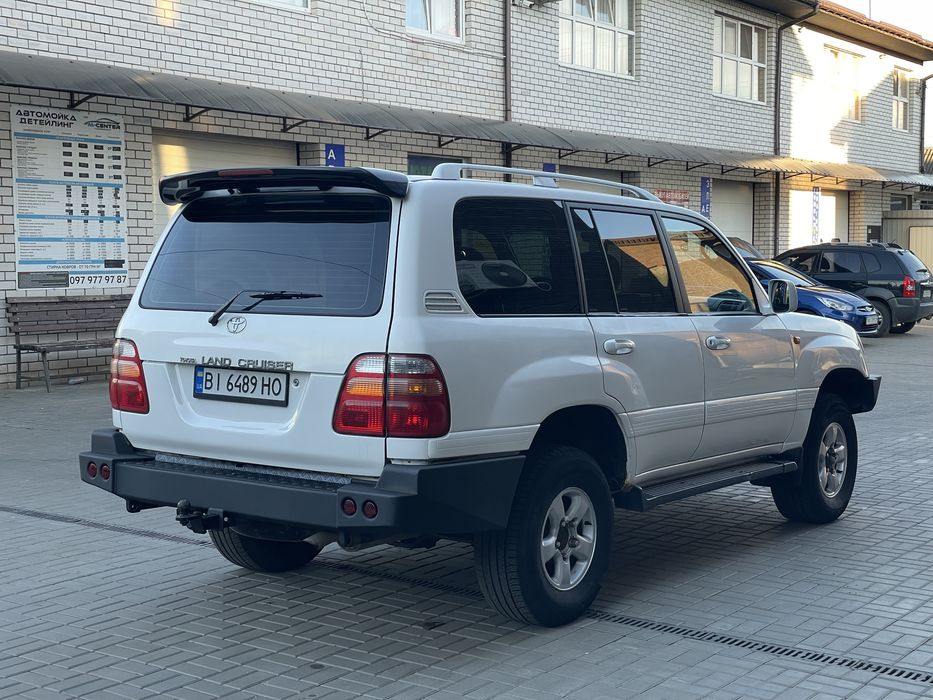 Toyota Land Cruiser 100