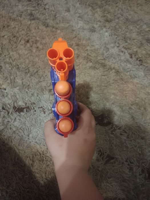 Sprzedam nerf oual-strake