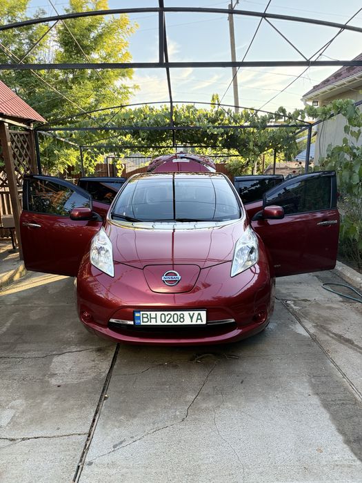 Nissan LEAF 2015