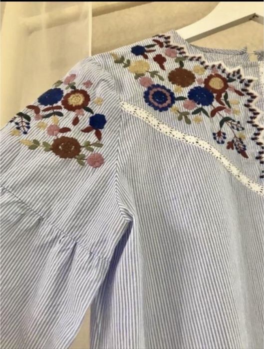 Сучасна сукня  вишиванка