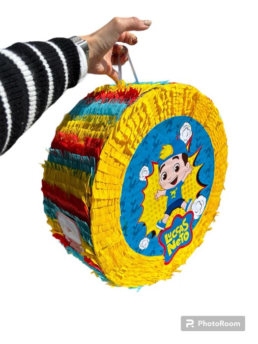 Vendo pinhatas personalizadas