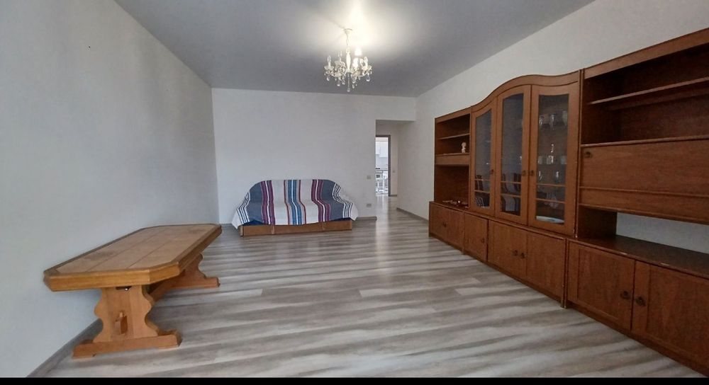 Здається 2х км в центральній частині!!!