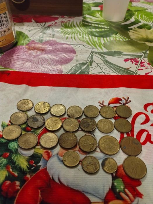 Moedas antigas vendo