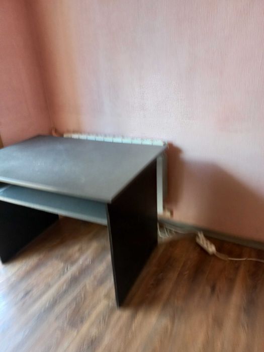 Столы  компьютерные  ьесплатно самовывощ